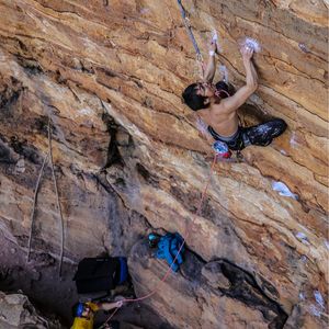 硬盒攀岩013-独攀者欧阳