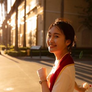 斜杠青年012号 | 疯狂透顶：闯入异国他乡拍“地下”电影