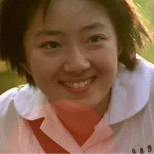 吃剩冰棍的女班长，独坐操场的女同学，怒怼老师的女文青