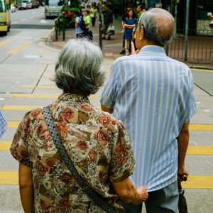 当上千万人,忘记他们的至亲