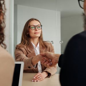 风口浪尖上的HR