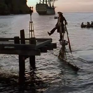 全靠同行衬托的高分电影《加勒比海盗1》