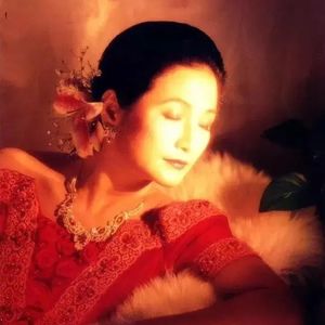 “侠女”郑佩佩的电影世界