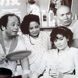 《股疯》时代的小人物与她的浮沉