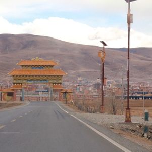 丁真火了之后，我去采访了理塘