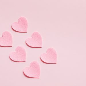 交男朋友不是make a boyfriend,千万别乱用