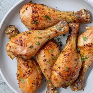 【0328】记住：show a leg 不是“露腿”，shake a leg 也不是“抖腿”！