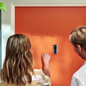 【0601】“敲门”别再说“knock the door”，老外听了可能要报警！