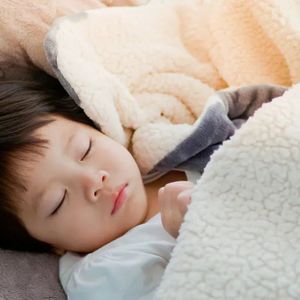 【10.24】“睡懒觉”用英语怎么说？和 lazy 可没关系哦