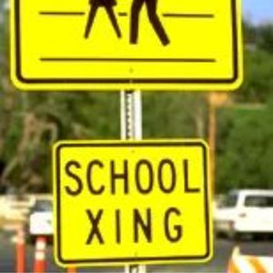 【0214】国外斑马线上的"XING"是什么意思？