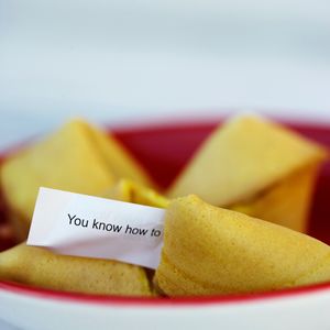 记住："You never know"，不是“你绝不知道”