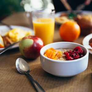 【0219】外国人问Do you do breakfast? 不是在问“你做早饭了没？”