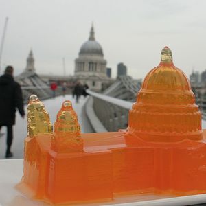 Vol.05 | 果冻机场，呼吸=喝酒，可以吃的烟花，以及美食调香水的故事