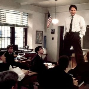 教师节特辑|《蝇王》的灵感来源,竟是一群顽劣男孩?!