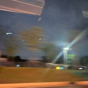 一些友情和一些不是爱情的情