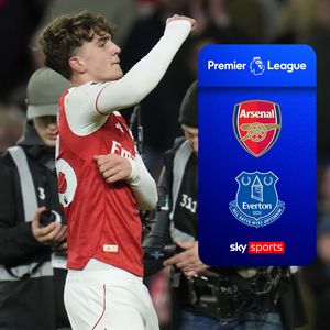 Dowman becomes the PL’s youngest-ever scorer as Arsenal leave it late, while Newcastle edge Chelsea 1–0