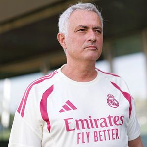 173. 他可以申请成为你世界杯后继续看球的理由吗？