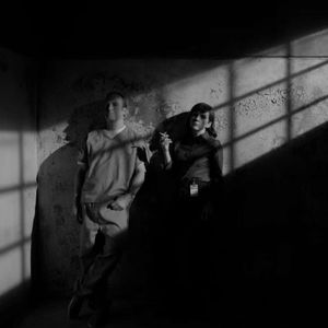 E05 - 风骚律师：工业外壳下的手工制品