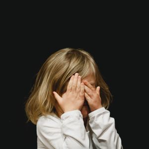 008 「文化有限」星光:顾城《我是一个任性的孩子》