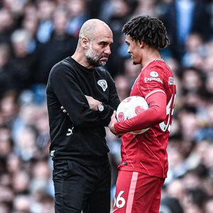 英超名片“正面红蓝大战,背面C罗曼联”- 英超二锅头Vol.104