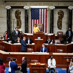 131.美国多州推进歧视法案，对华人影响深远，我们应该如何维权？