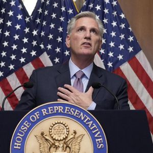 157.美国历史首次国会议长被罢免，战略专家解读原因何在？！