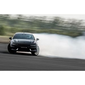 073 极氪001下地库烧胎上墙事故解读