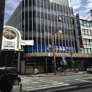 #37 一个人的胜地巡礼:动画、百年书店与平凡的日本小城