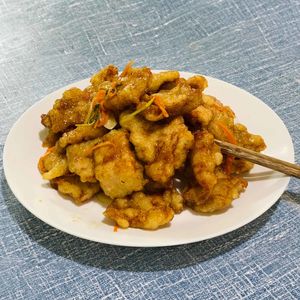 同志,请问锅包肉办公室怎么走?