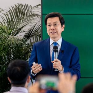 98: 李开复聊零一部分团队并入阿里：只有大厂能追逐超大模型