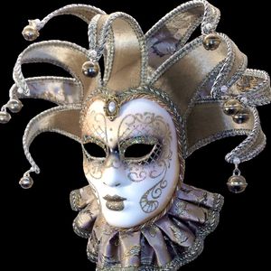 Vol.22 社交面具下的隐藏真实《日常生活中的自我呈现》