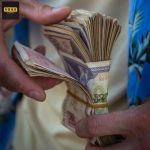 同样是赚钱，为什么有人累死、有人躺赚？越忙越穷的真相
