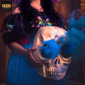 精神有问题的人,有的肆意妄为,有的任人欺辱