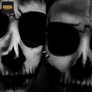 被祖先庇佑、男朋友被外婆鬼压床、鬼就来时有烟味、外国夫妻要买凶宅、出租屋的鬼开门