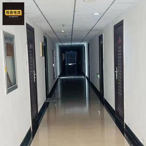 摩托车夜跑遇鬼、新疆听众遇时空错乱、贵州泼水饭与烧鸡蛋、鬼片一样的楼道有个男人