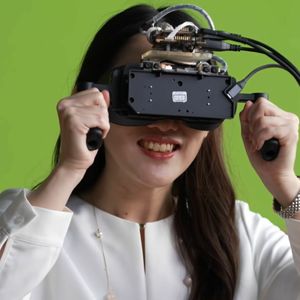 索尼演示单眼4K OLED微显示器，VR头显走向超高清晰度指日可待