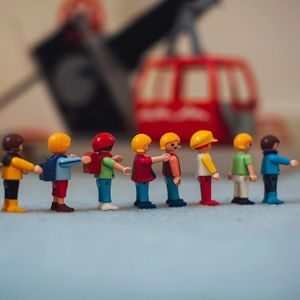 今天应该很高兴，我要感谢你——就在《大象王国》开张时