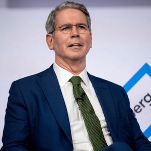 美财长贝森特:索罗斯门徒如何收割世界