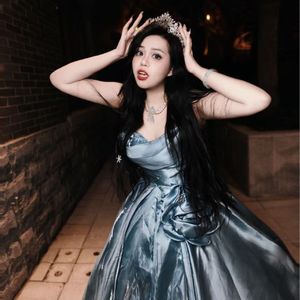 52 家道中落大小姐，瞒着家人做直播