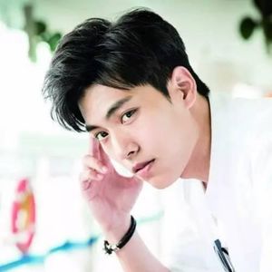 《明若晓溪》牧流冰：越冰冷的心，越渴望温暖