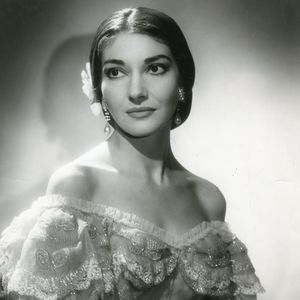 视频：玛丽亚·卡拉斯演唱贝利尼《诺尔玛》中的咏叹调“圣洁女神”