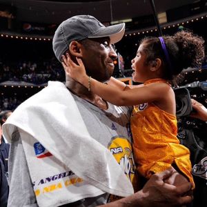 【谈古】科比逝世六周年纪念特辑：致科比，致青春