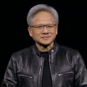 39万亿,世界第三大“经济体”!黄仁勋如何从洗碗工把英伟达做到万亿市值的?