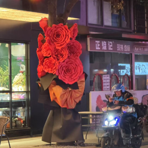 55庆幸那些独自走过的黑夜。我独自上路,不必背负他人的前路。我是谁很重要,所以我是谁?