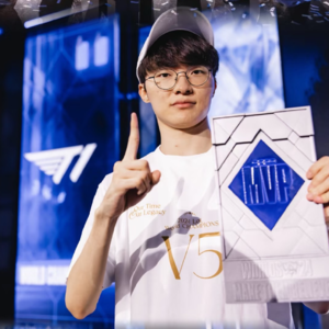 EP.14 足球战术室（电竞番外|上）：LOL英雄联盟S14全球总决赛T1 Faker夺得第五冠，电子竞技与足球的关联