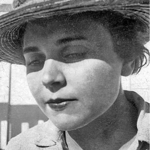 伊丽莎白•毕肖普：女人能否对抗社会习俗？