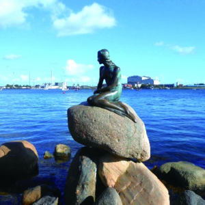 安徒生：我自己就是“丑小鸭”的成长史