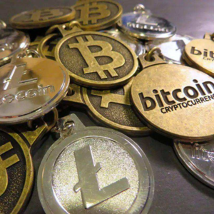 美国的虚拟货币霸权：技术优势如何影响全球金融格局