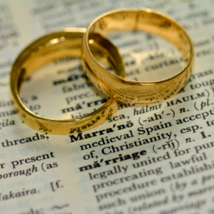 围城内外的人间清醒 (上)：婚姻依然是人生中值得拥有的体验吗？