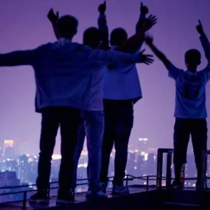 No.136-用生命在拍照的爬楼党